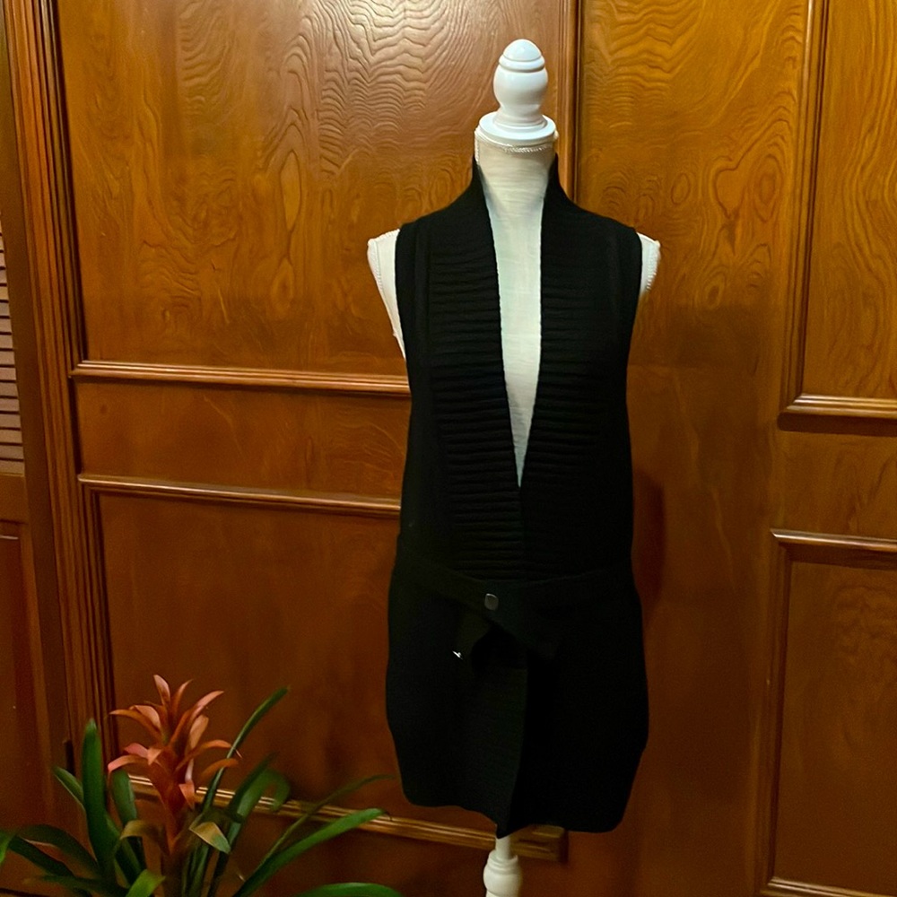 Women’s Sleeveless Black Cardigan in size Medium